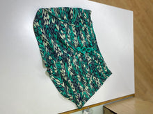 Load image into Gallery viewer, The North Face shorts L
