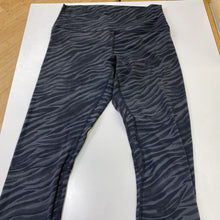 Load image into Gallery viewer, Lululemon leggings 10
