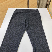 Load image into Gallery viewer, Lululemon leggings 10
