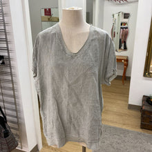 Load image into Gallery viewer, Saks fifth Ave metallic trim linen top XL
