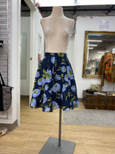 Load image into Gallery viewer, French Connection linen/cotton skirt 4
