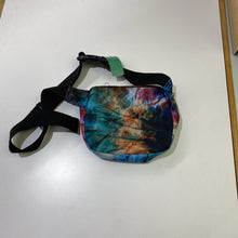 Load image into Gallery viewer, HERSCHEL SUPPLY CO bum bag
