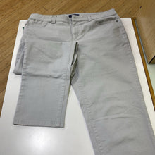 Load image into Gallery viewer, Talbots Simply Flattering 5-Pocket jeans 14
