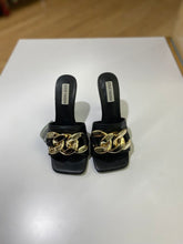 Load image into Gallery viewer, Steve Madden chain detail mules 7.5
