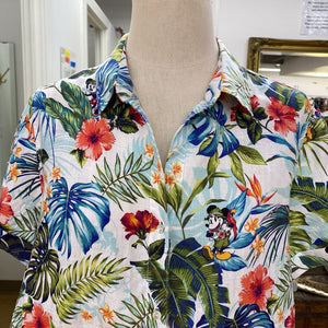 Tommy Bahama Disney linen top M
