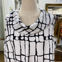 Load image into Gallery viewer, Habitat tunic L
