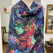 Load image into Gallery viewer, Clothes Muriel Dombret silk top 8
