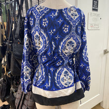 Load image into Gallery viewer, H&amp;M multi print oversized top S
