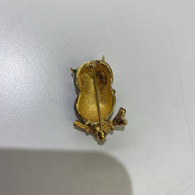 Load image into Gallery viewer, D&#39;Orlan owl brooch
