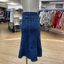 Load image into Gallery viewer, Mavi Long Mermaid vintage denim skirt XS
