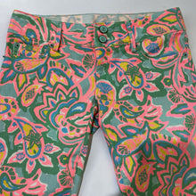 Load image into Gallery viewer, Lilly Pulitzer jeans 00
