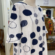 Load image into Gallery viewer, Emerson Rose polka dot top XL
