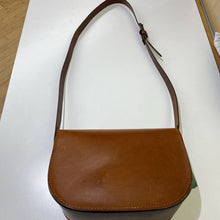 Load image into Gallery viewer, Dust leather crossbody
