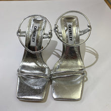 Load image into Gallery viewer, Caverly Kolt Heel Crinkle Silver sandals NWOT 37
