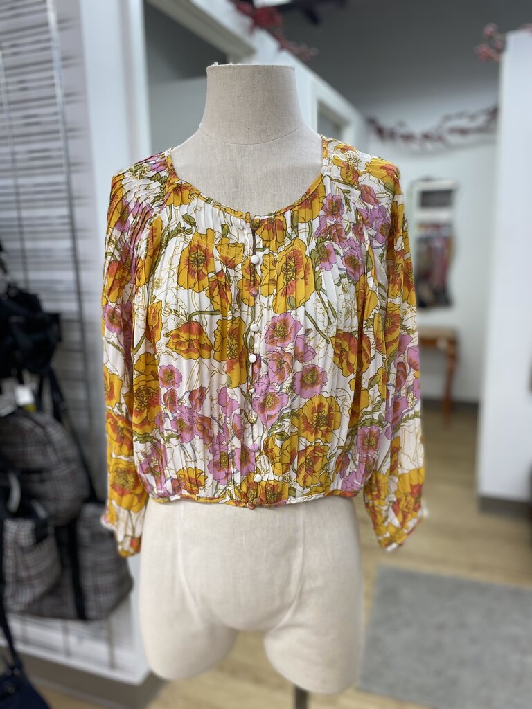 Rose & Olive floral top NWT M