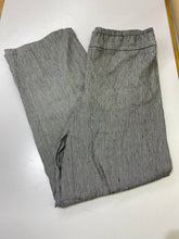 Load image into Gallery viewer, Nic &amp; Zoe linen blend pants 10
