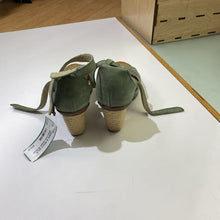 Load image into Gallery viewer, EL Natura Lista sandals 39
