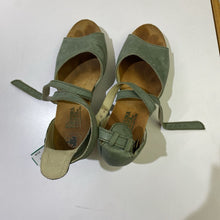 Load image into Gallery viewer, EL Natura Lista sandals 39
