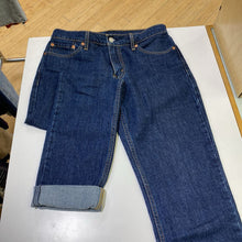 Load image into Gallery viewer, Levis 511 Jeans 30
