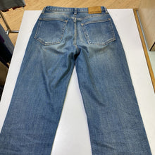 Load image into Gallery viewer, Denim Forum The Arlo High Rise Straight jeans 27
