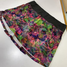 Load image into Gallery viewer, Lululemon shorts 8

