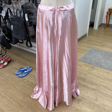 Load image into Gallery viewer, Ralph Lauren vintage satin skirt M
