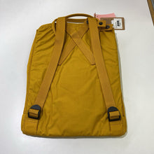Load image into Gallery viewer, FJALLRAVEN Kanken backpack NWT
