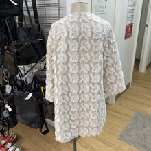 Load image into Gallery viewer, Lord &amp; Taylor light dress coat 8
