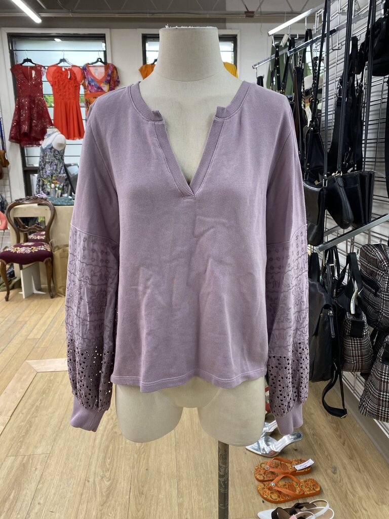 Anthropologie eyelet top XS