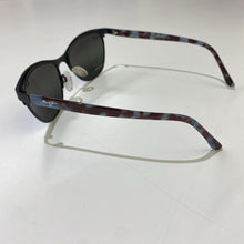 Load image into Gallery viewer, Maui Jim sunglasses
