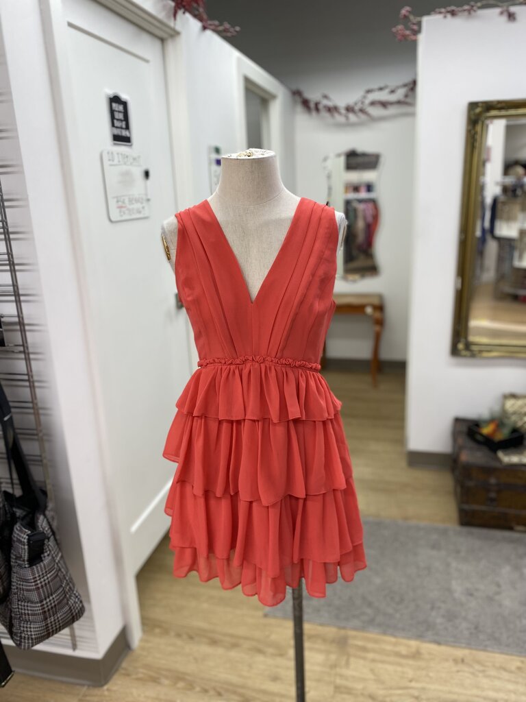 Dynamite tiered dress M