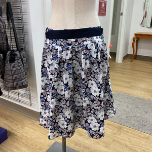 Ann Taylor floral skirt 6