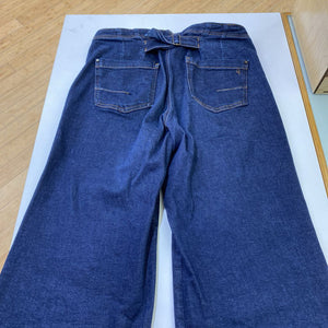 Pilcro high rise wide leg stretch jeans 31