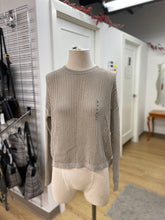Load image into Gallery viewer, Uniqlo open knit top NWT M
