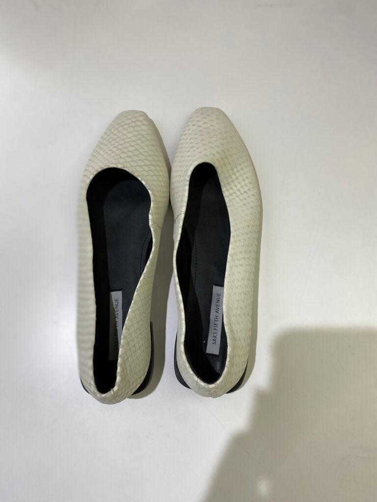 Saks fifth Ave square heel flats 8