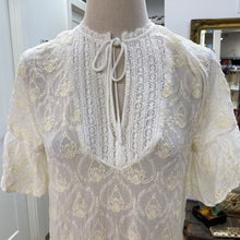 Load image into Gallery viewer, Anthropologie lace dress XXS
