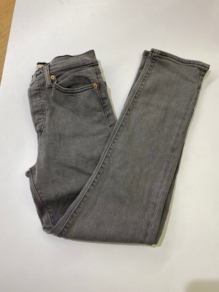 Levis wedgie jeans 25