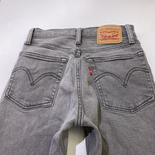 Load image into Gallery viewer, Levis wedgie jeans 25
