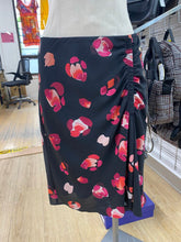 Load image into Gallery viewer, Cabi side ruching skirt M
