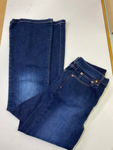 Load image into Gallery viewer, Gap 70&#39;s Flare High Rise jeans 4
