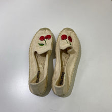 Load image into Gallery viewer, Soludos cherry espadrilles 5
