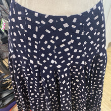 Load image into Gallery viewer, Prada pleated skirt 40

