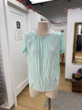 Load image into Gallery viewer, United Colours of Benetton top S
