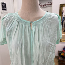 Load image into Gallery viewer, United Colours of Benetton top S

