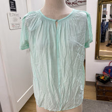 Load image into Gallery viewer, United Colours of Benetton top S
