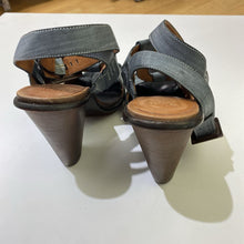 Load image into Gallery viewer, Modern Vintage sandals 7
