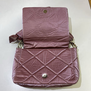 L'intervalle quilted crossbody