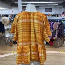 Load image into Gallery viewer, Pilcro plaid top L
