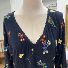 Load image into Gallery viewer, Anthropologie top S
