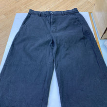 Load image into Gallery viewer, Everlane wide leg pants 10
